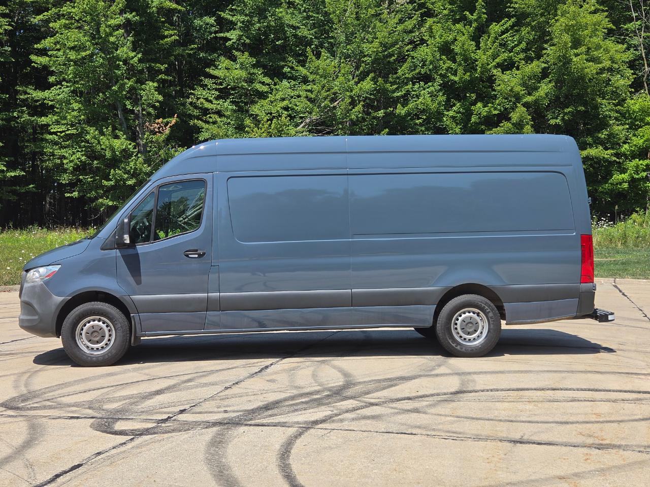 Mercedes-Benz Sprinter Van 2500 High Roof V6 170" RWD 2019