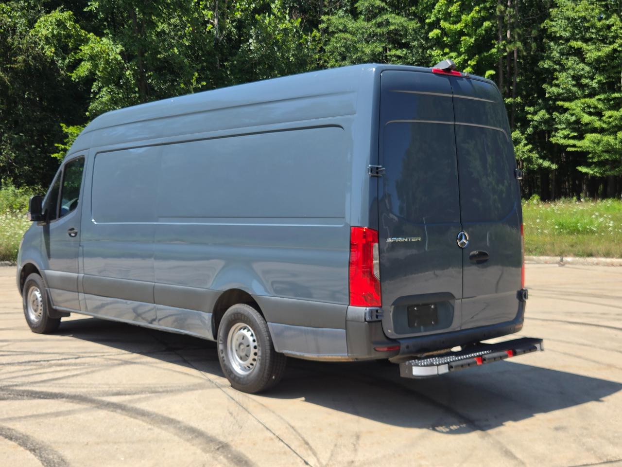 Mercedes-Benz Sprinter Van 2500 High Roof V6 170" RWD 2019