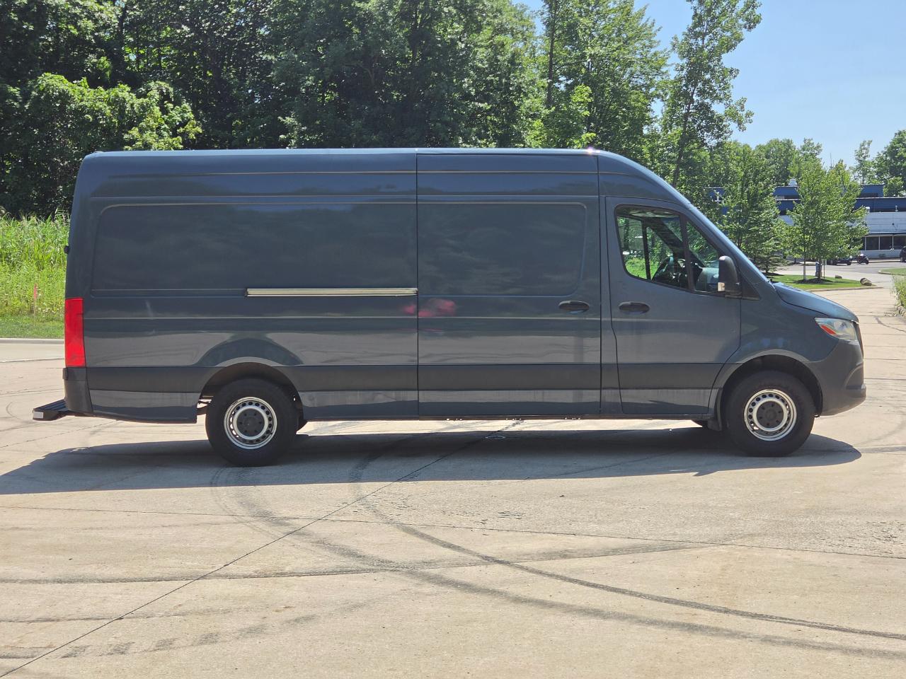 Mercedes-Benz Sprinter Van 2500 High Roof V6 170" RWD 2019