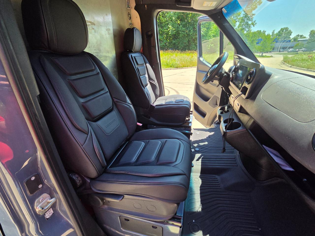 Mercedes-Benz Sprinter Van 2500 High Roof V6 170" RWD 2019
