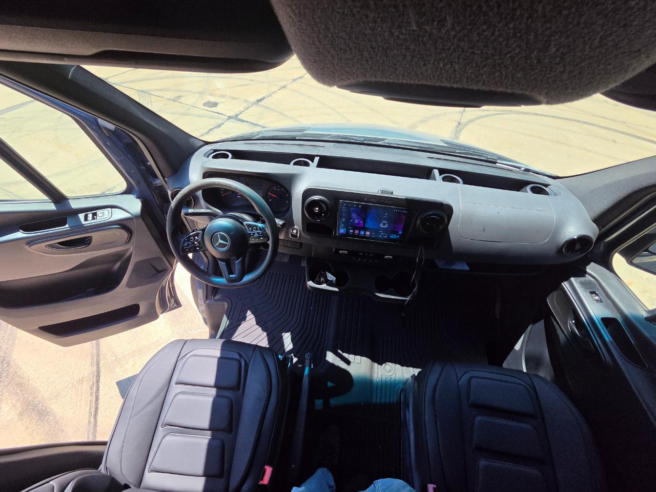 Mercedes-Benz Sprinter Van 2500 High Roof V6 170" RWD 2019