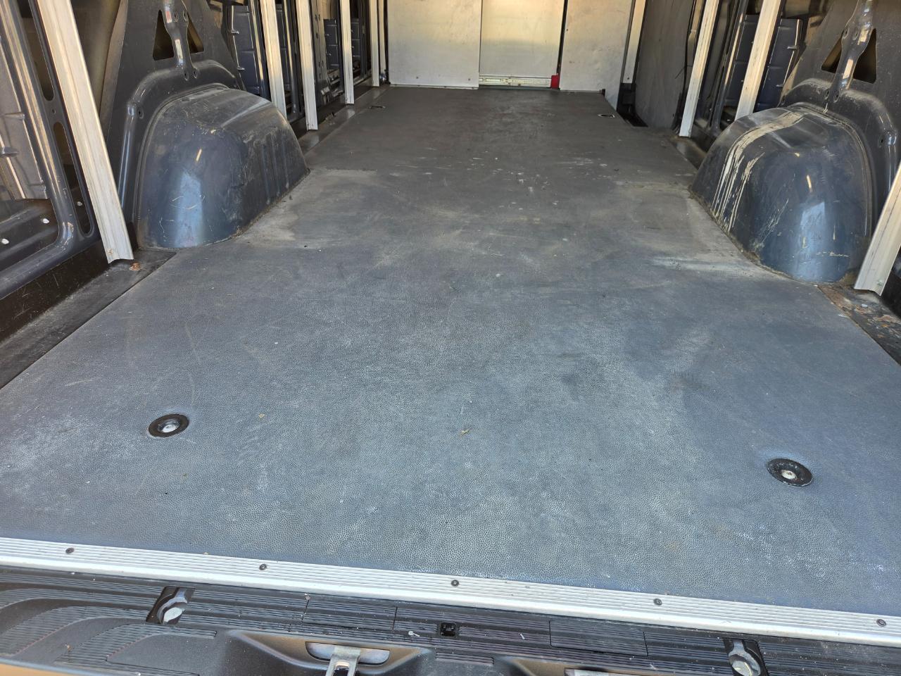 Mercedes-Benz Sprinter Van 2500 High Roof V6 170" RWD 2019
