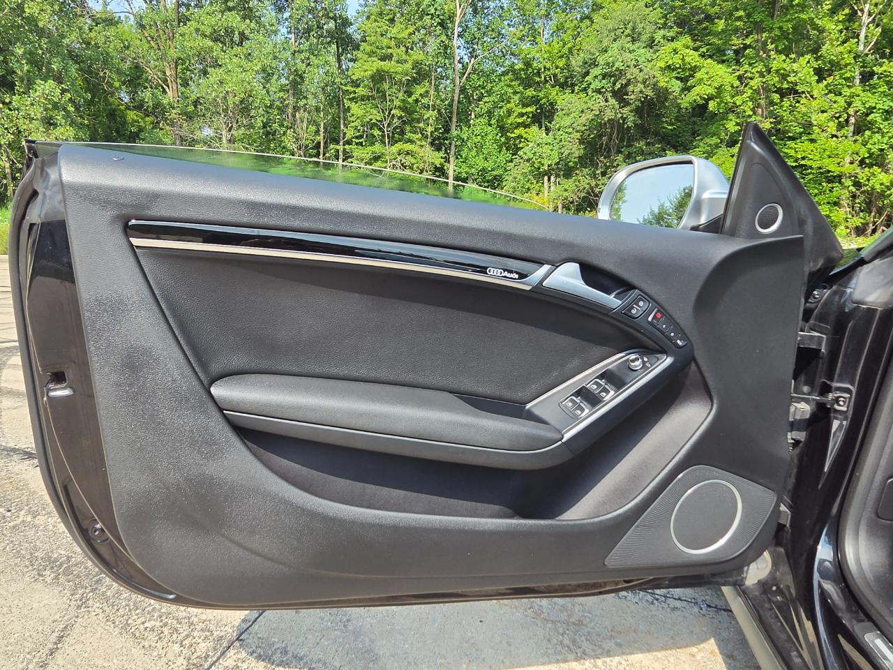 Audi A5 2dr Cabriolet Auto quattro 2.0T Premium Plus 2013