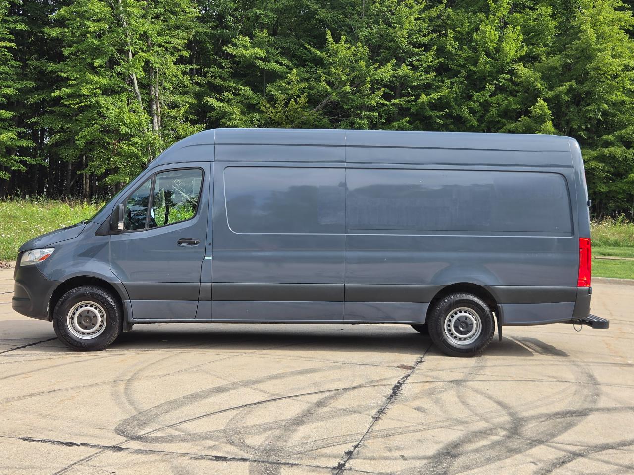 Mercedes-Benz Sprinter Van 2500 High Roof V6 170" RWD 2019
