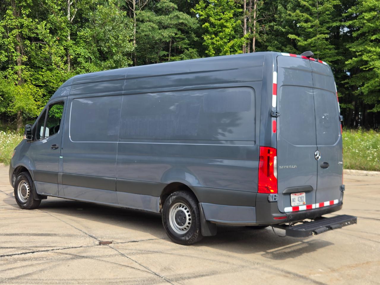 Mercedes-Benz Sprinter Van 2500 High Roof V6 170" RWD 2019
