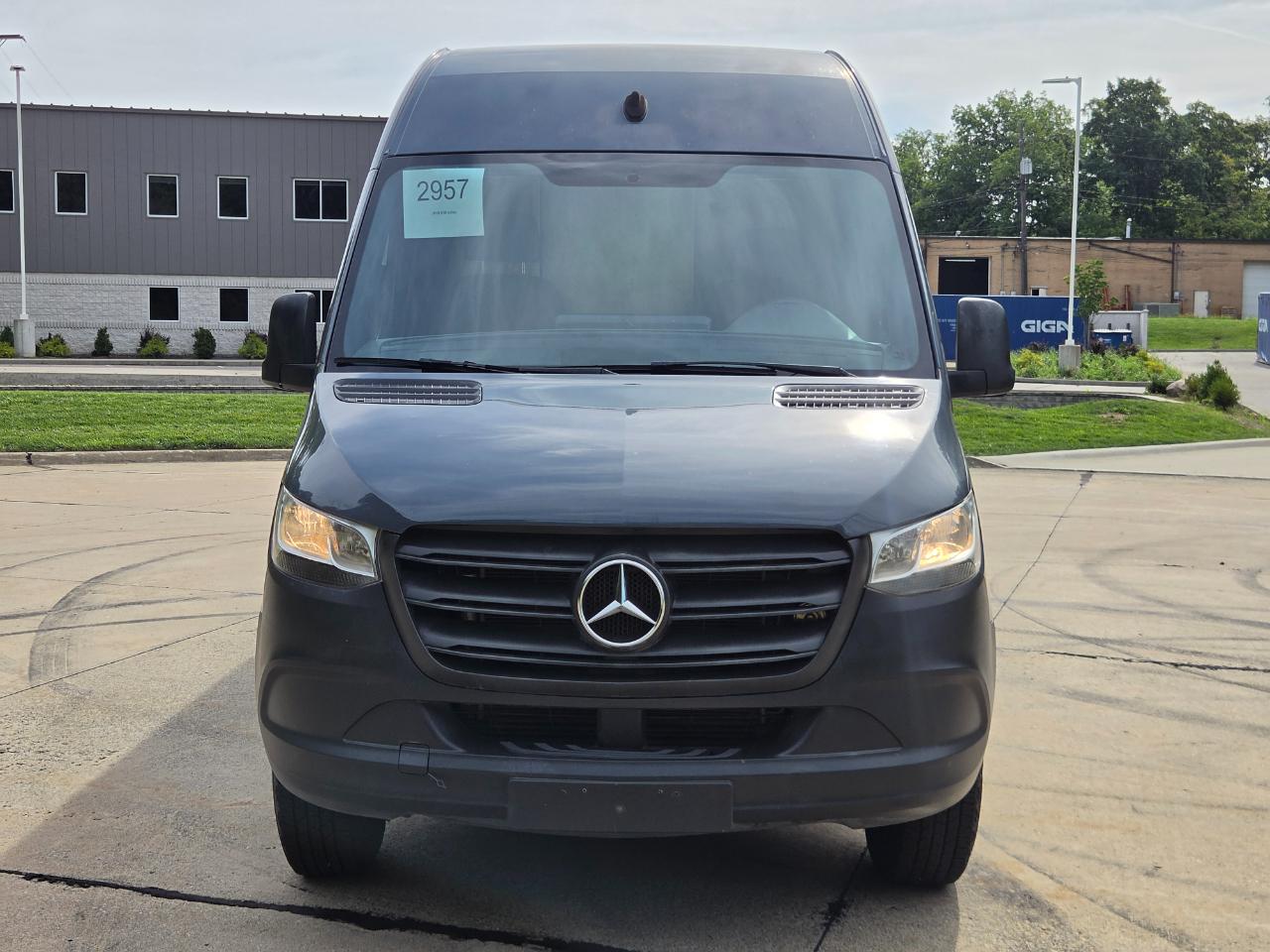Mercedes-Benz Sprinter Van 2500 High Roof V6 170" RWD 2019