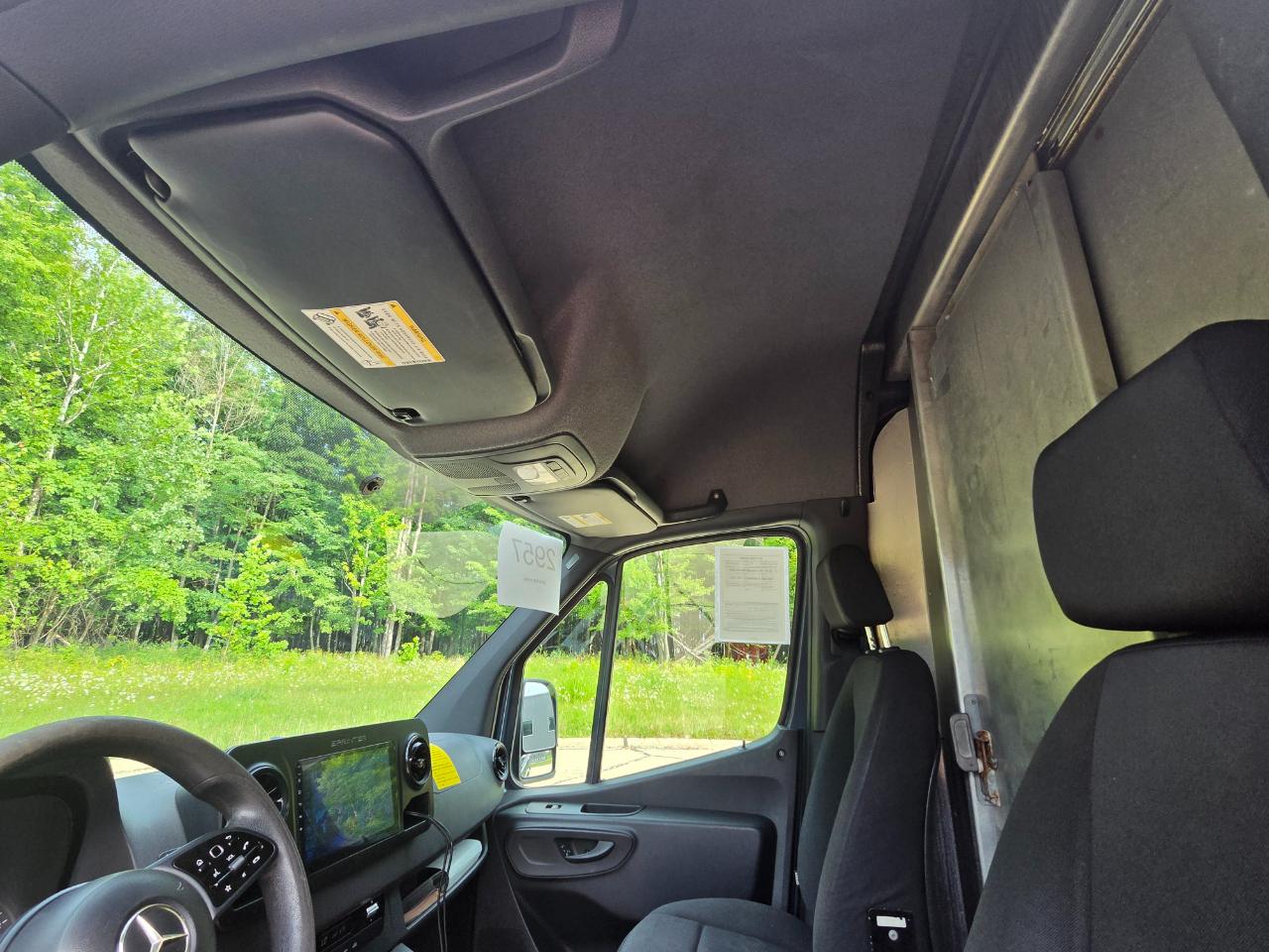 Mercedes-Benz Sprinter Van 2500 High Roof V6 170" RWD 2019