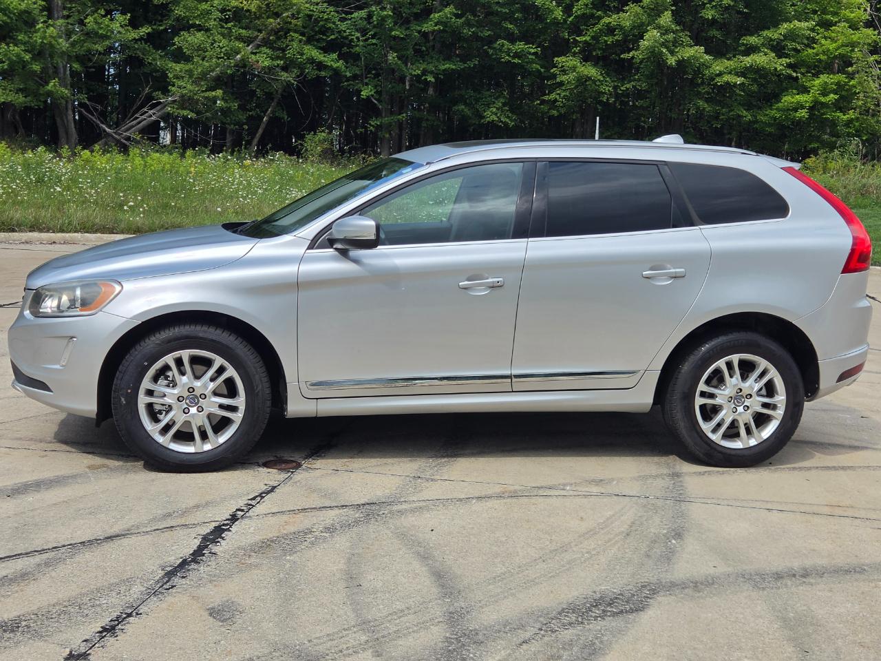 Volvo XC60 2015.5 AWD 4dr T5 2015