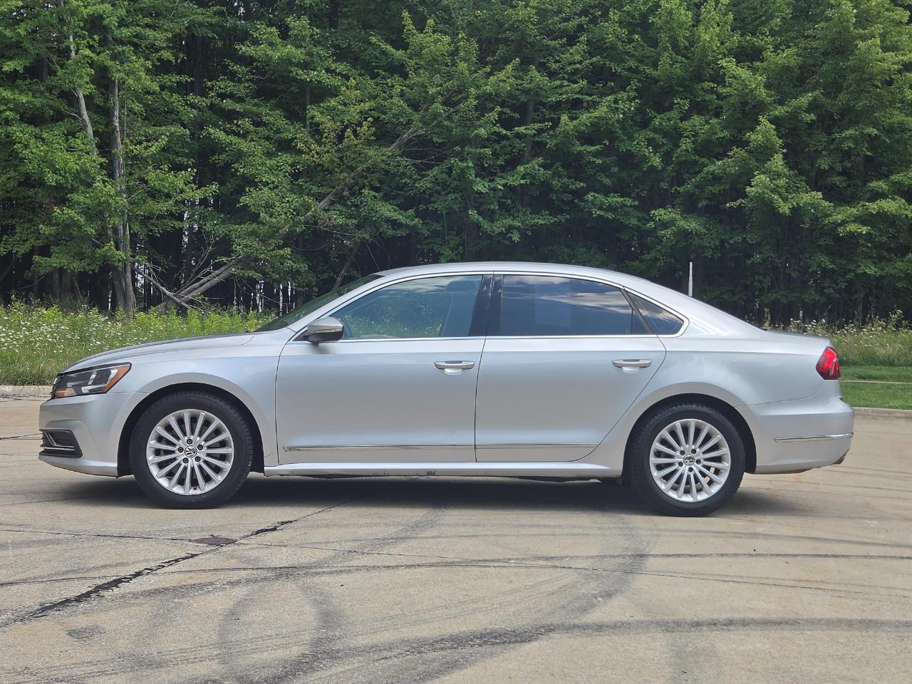 Volkswagen Passat 1.8T SE Auto 2017