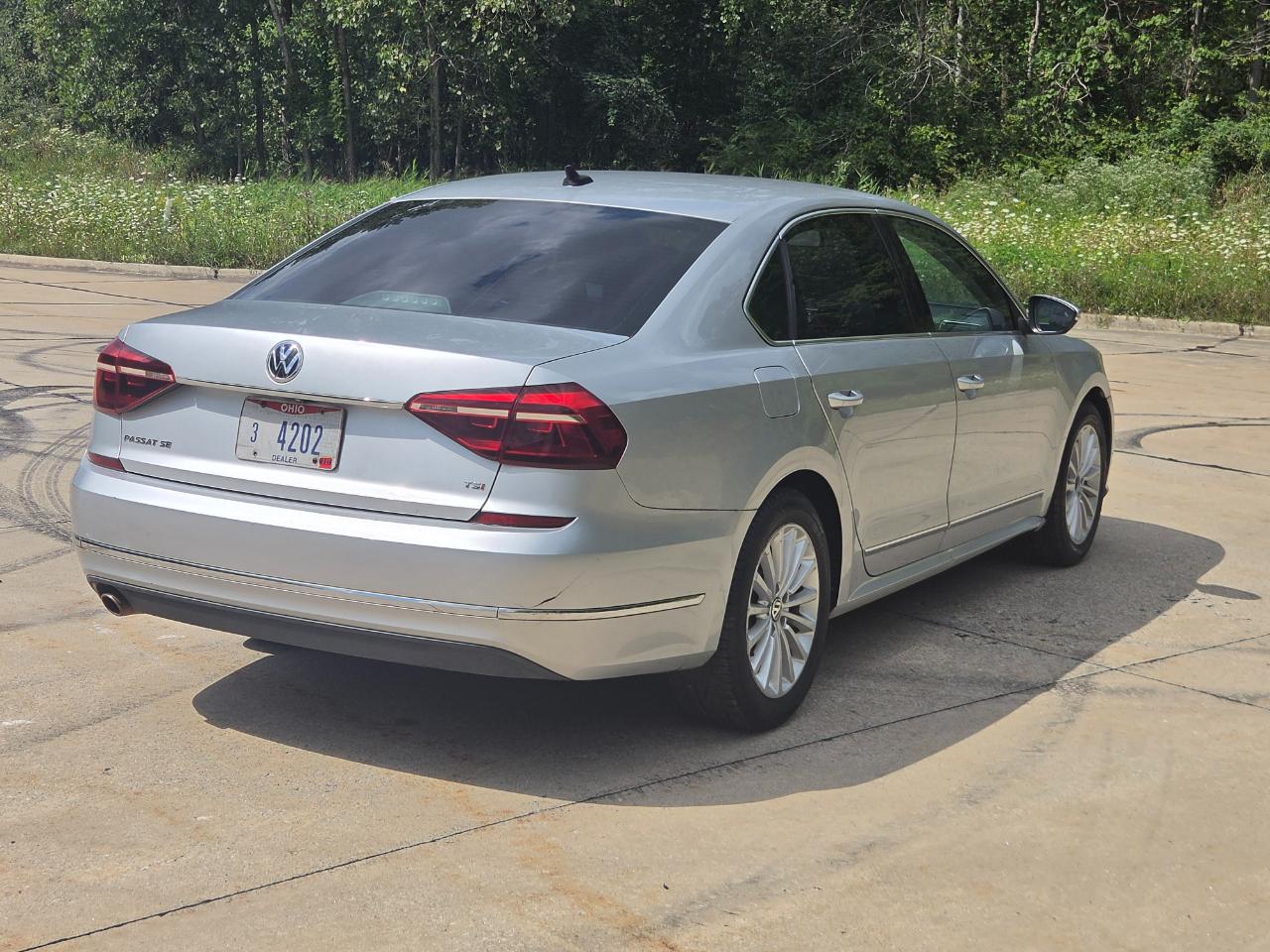 Volkswagen Passat 1.8T SE Auto 2017