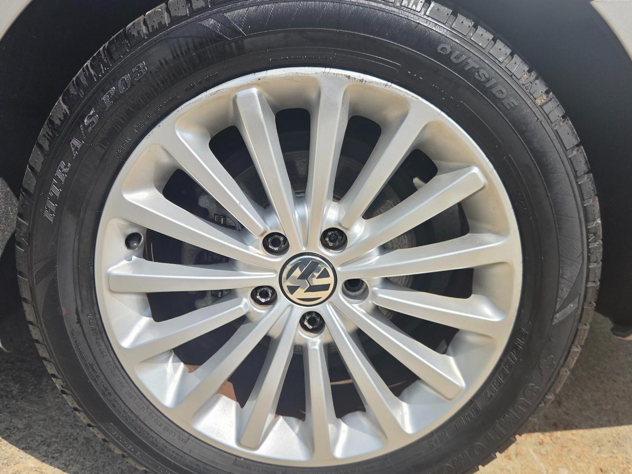 Volkswagen Passat 1.8T SE Auto 2017