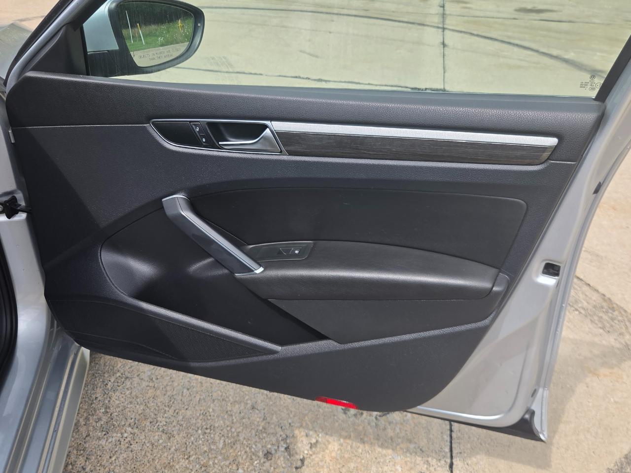 Volkswagen Passat 1.8T SE Auto 2017