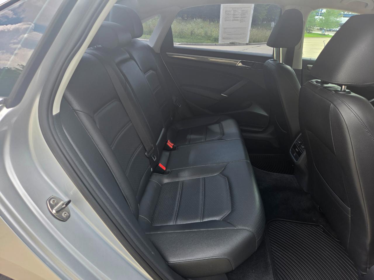 Volkswagen Passat 1.8T SE Auto 2017