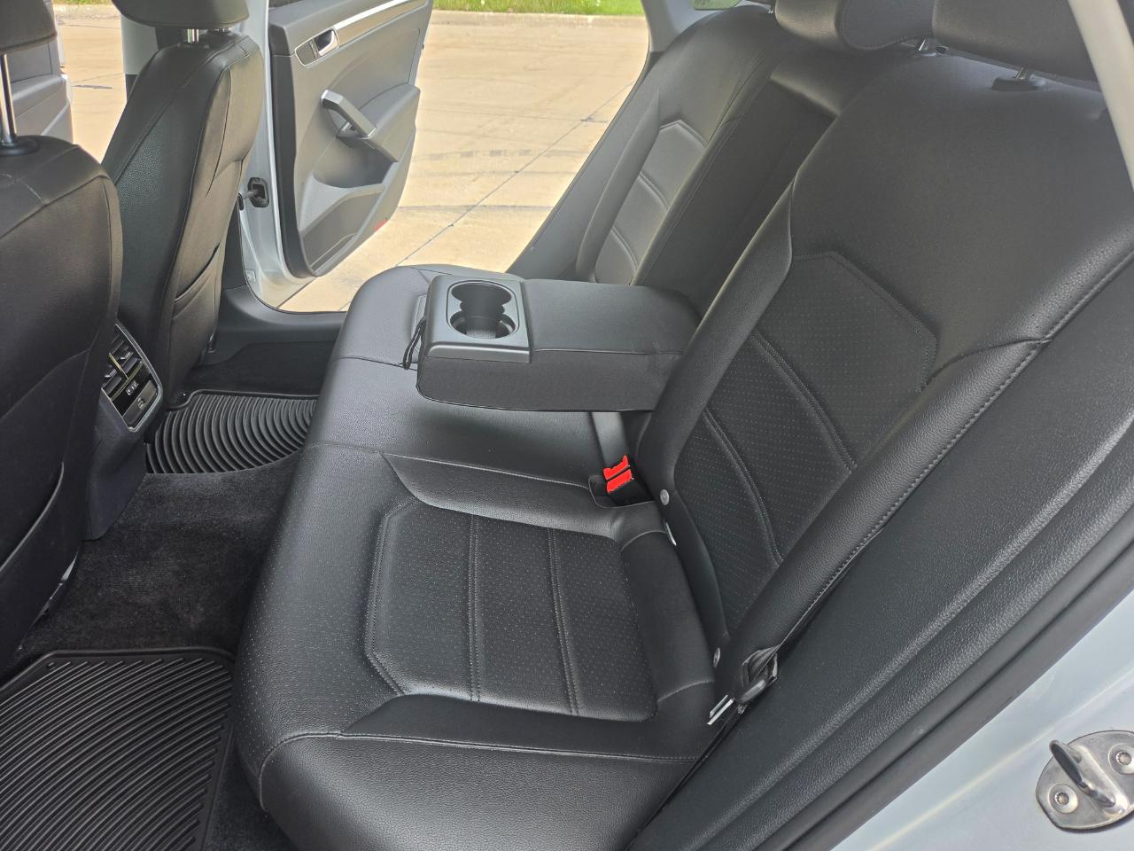 Volkswagen Passat 1.8T SE Auto 2017
