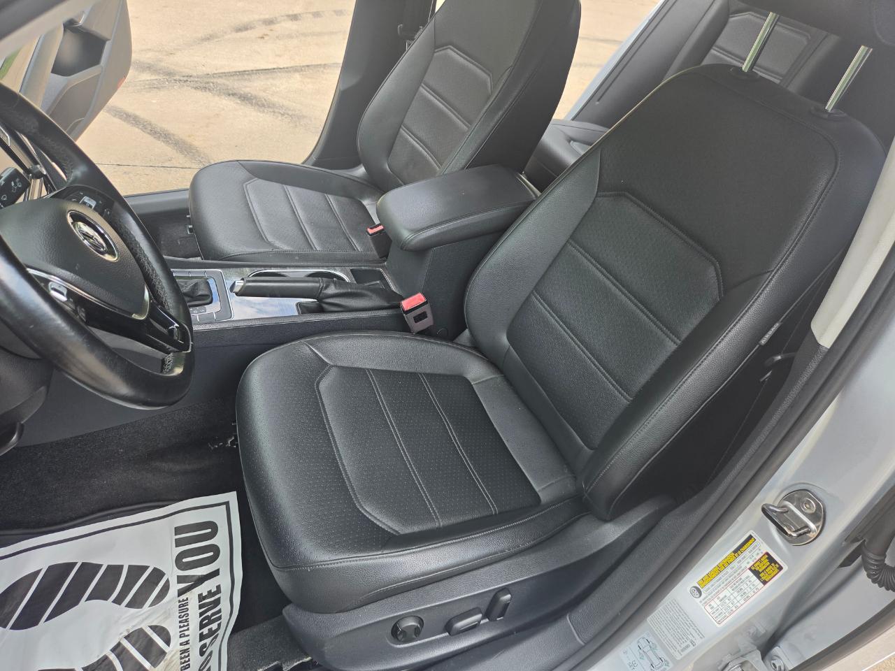 Volkswagen Passat 1.8T SE Auto 2017