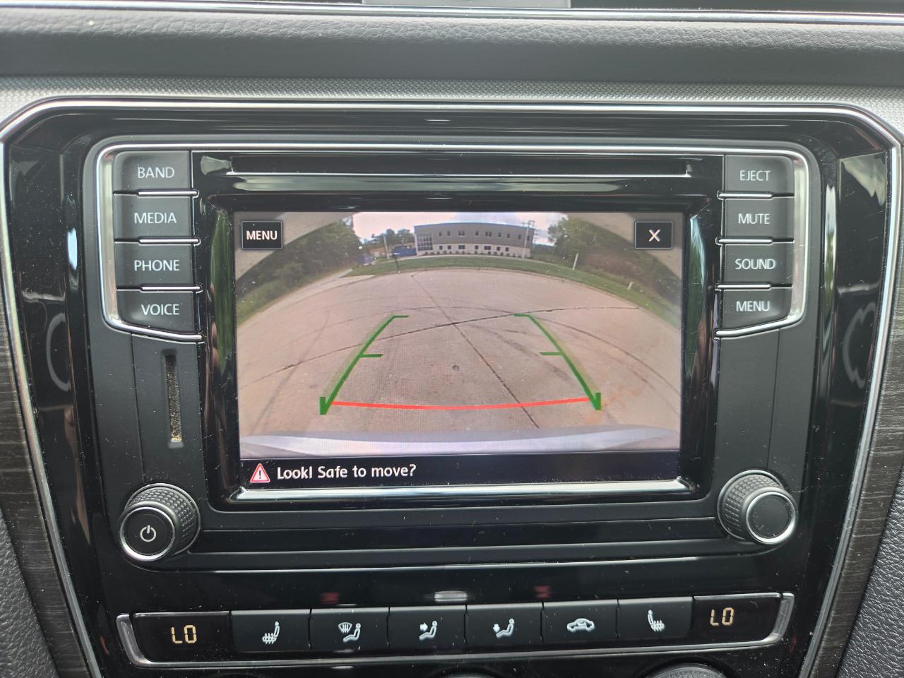 Volkswagen Passat 1.8T SE Auto 2017