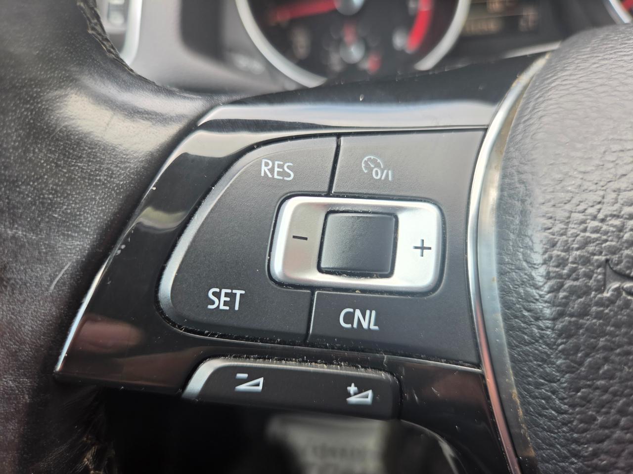 Volkswagen Passat 1.8T SE Auto 2017