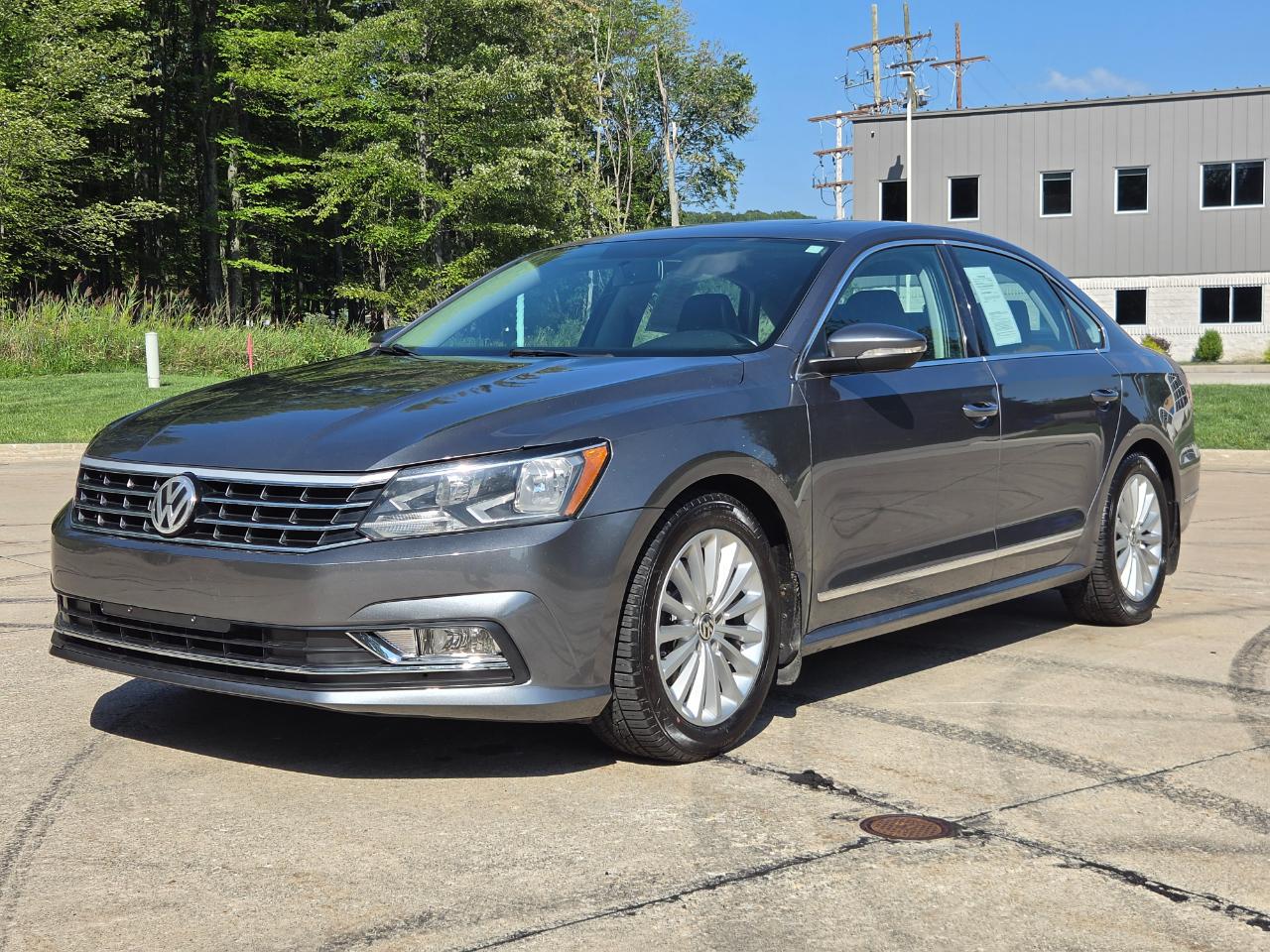 Volkswagen Passat 4dr Sdn 1.8T Auto SE PZEV 2016