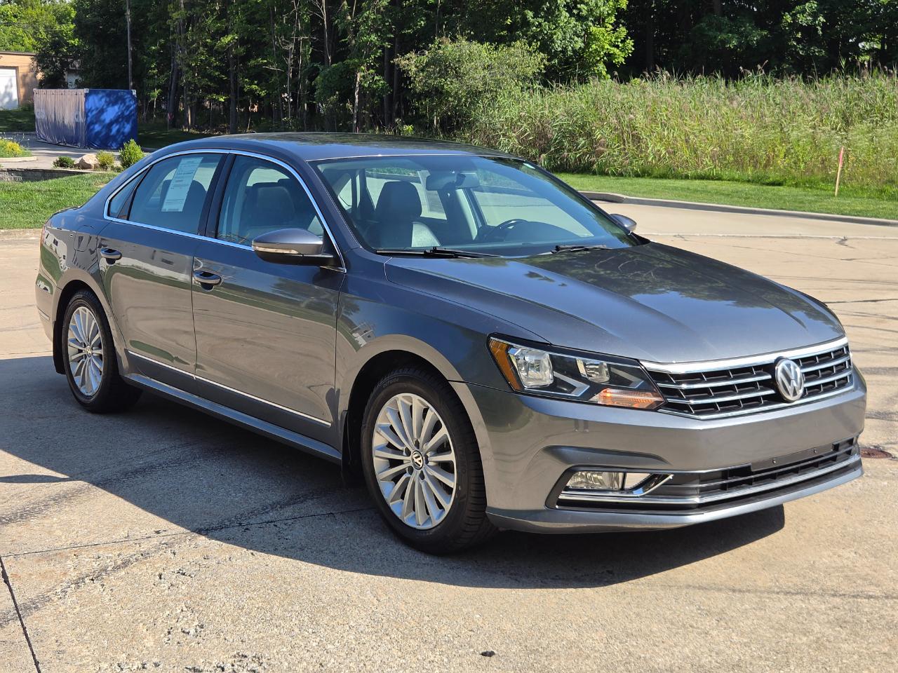 Volkswagen Passat 4dr Sdn 1.8T Auto SE PZEV 2016