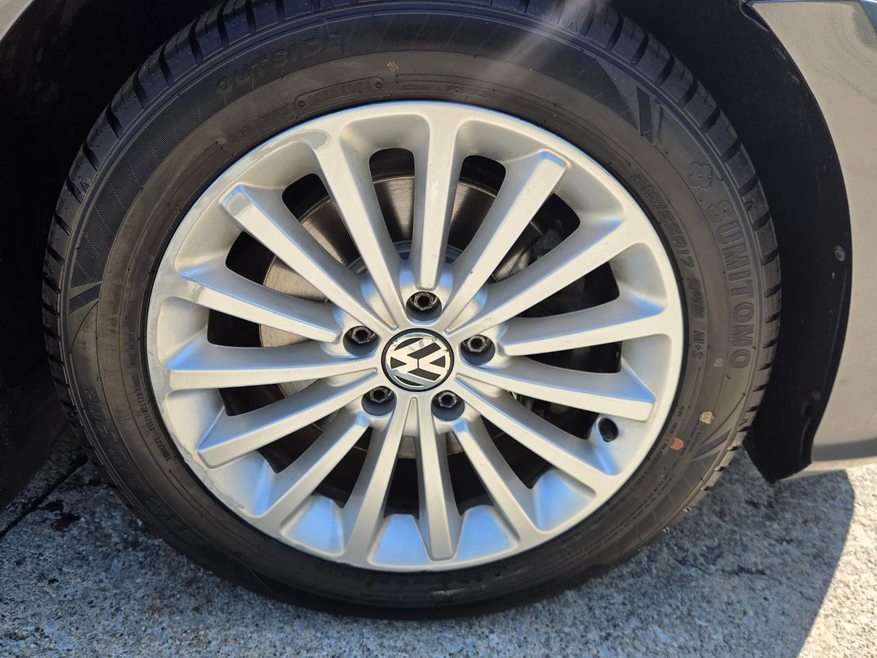 Volkswagen Passat 4dr Sdn 1.8T Auto SE PZEV 2016