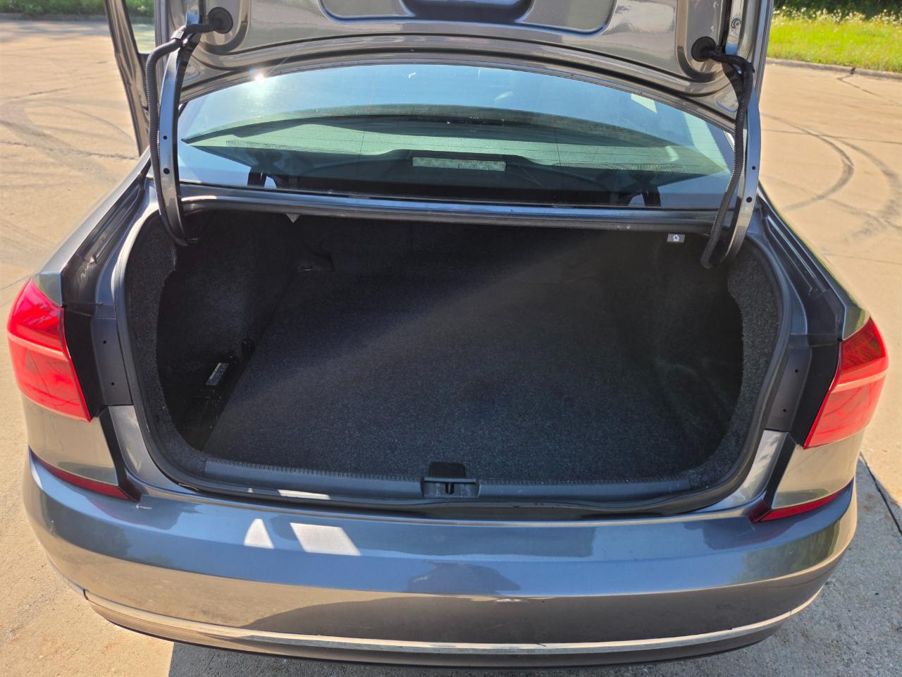 Volkswagen Passat 4dr Sdn 1.8T Auto SE PZEV 2016