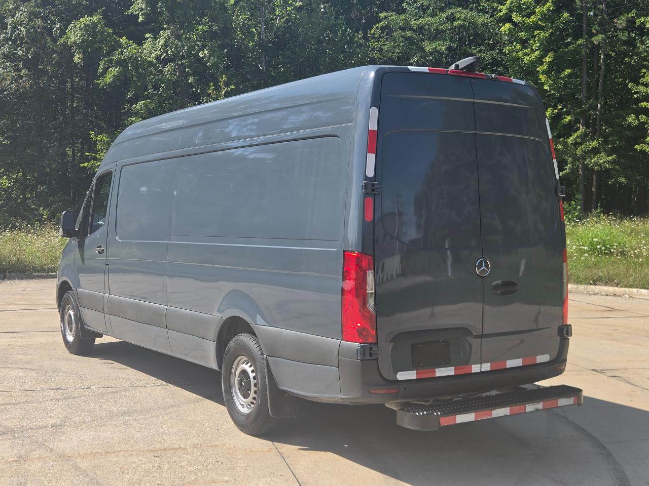 Mercedes-Benz Sprinter Van 2500 High Roof V6 170" RWD 2019