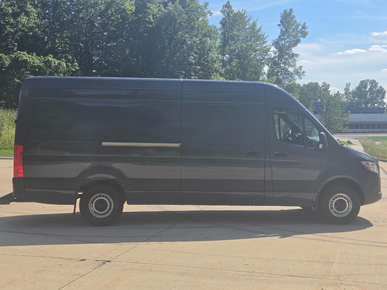 Mercedes-Benz Sprinter Van 2500 High Roof V6 170" RWD 2019