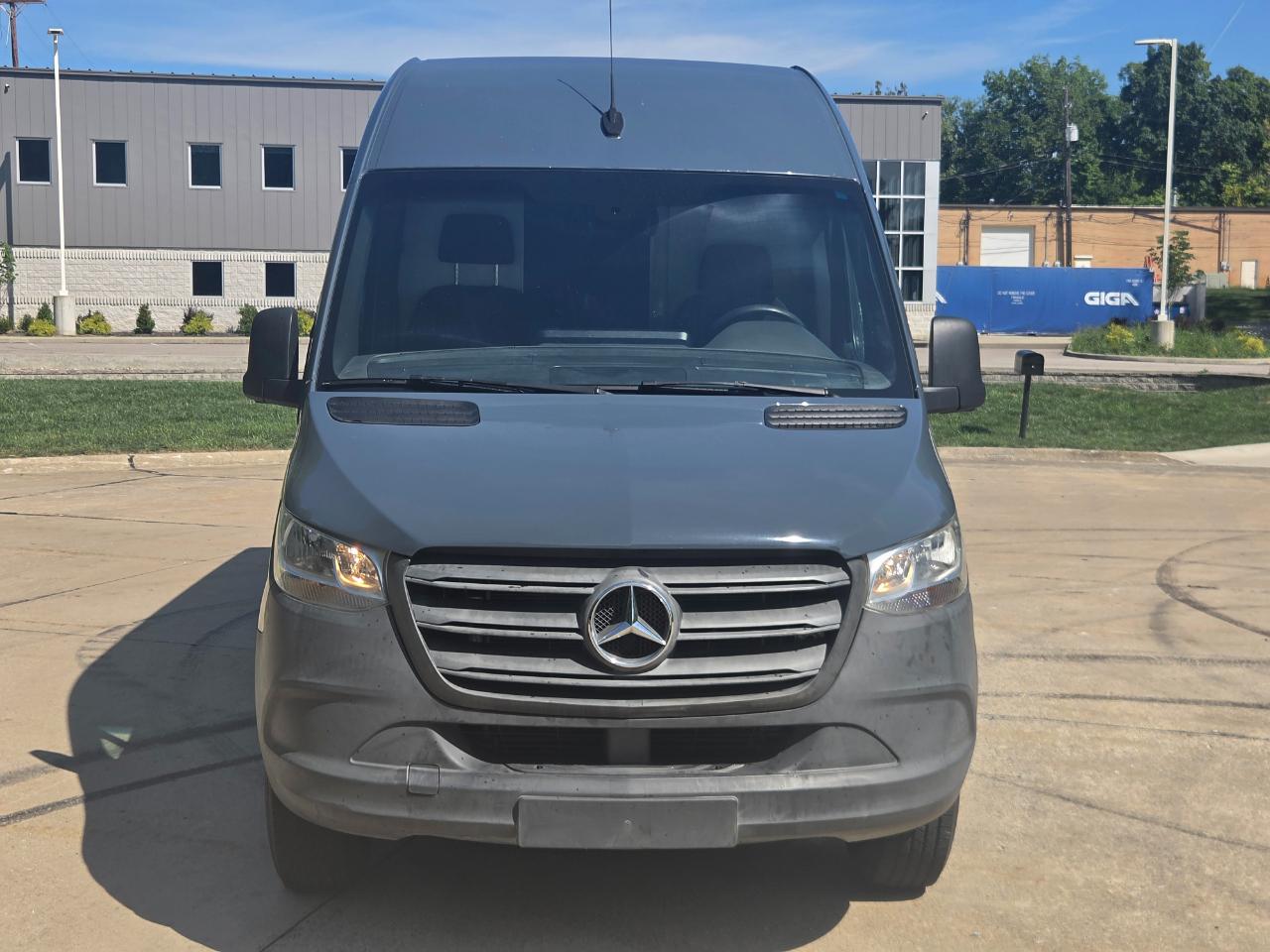 Mercedes-Benz Sprinter Van 2500 High Roof V6 170" RWD 2019