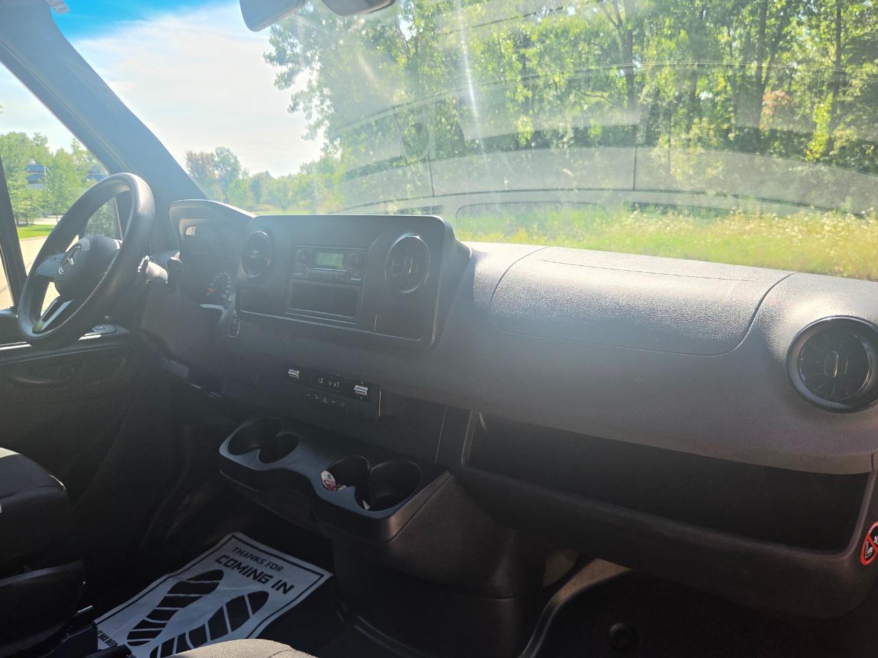 Mercedes-Benz Sprinter Van 2500 High Roof V6 170" RWD 2019