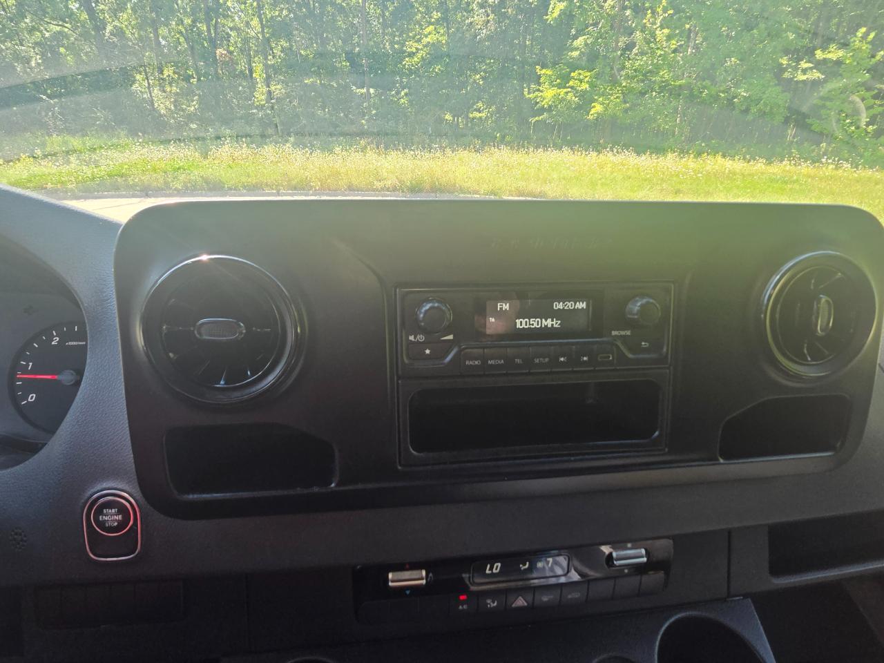Mercedes-Benz Sprinter Van 2500 High Roof V6 170" RWD 2019