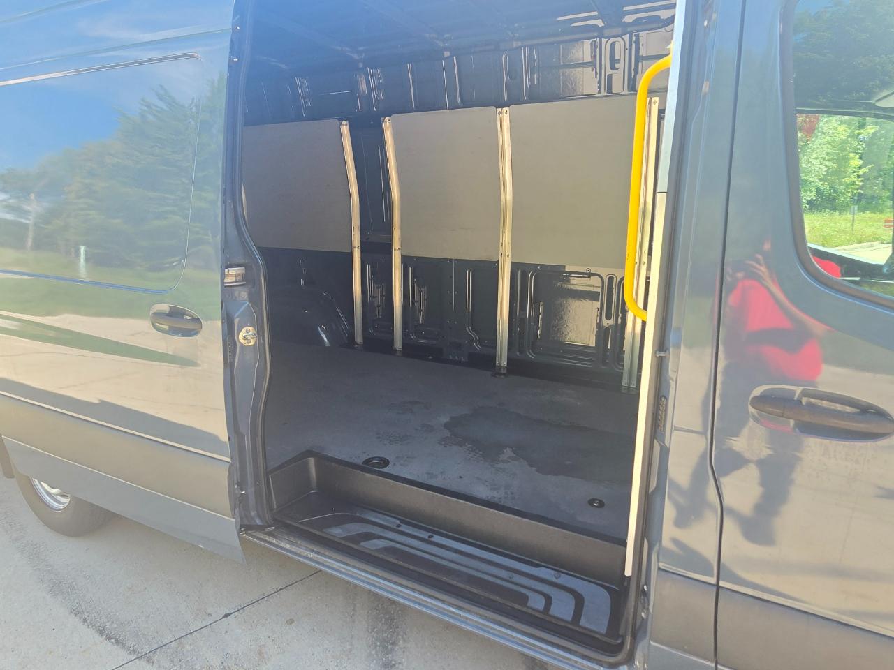 Mercedes-Benz Sprinter Van 2500 High Roof V6 170" RWD 2019