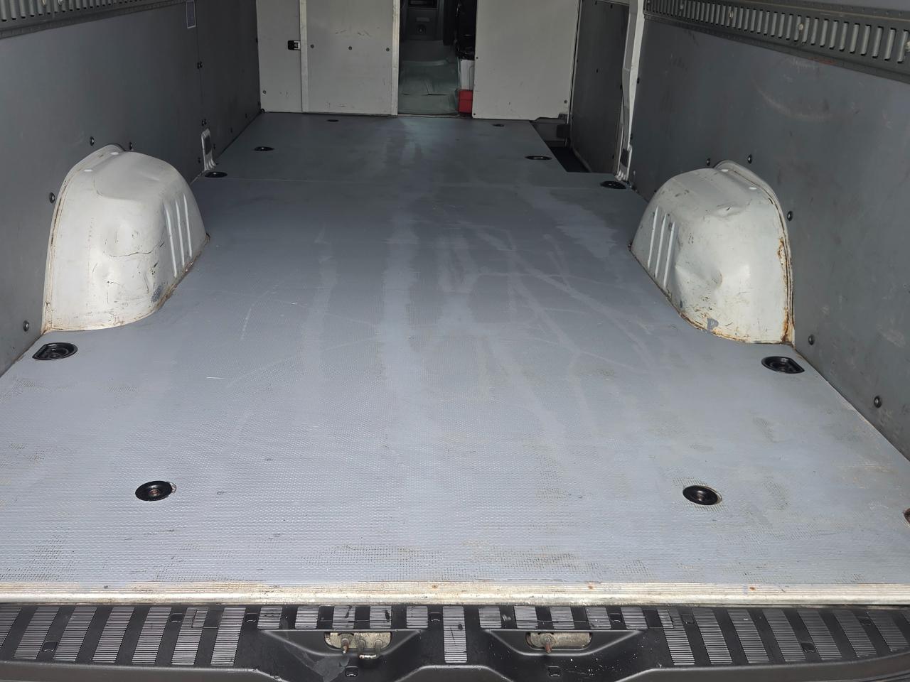 Freightliner Sprinter Cargo Vans 2500 170" 2014