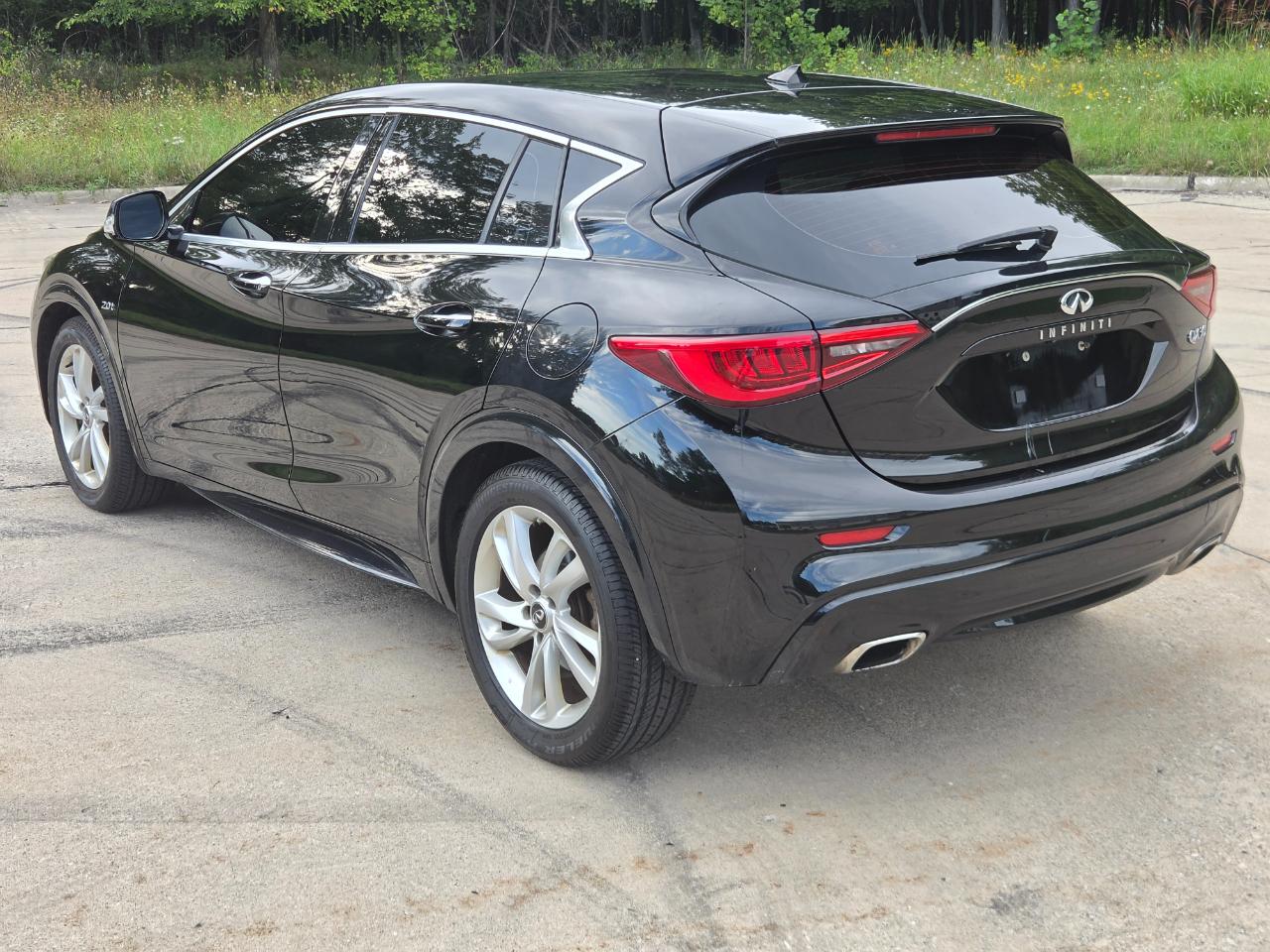 Infiniti QX30 Luxury FWD *Ltd Avail* 2017