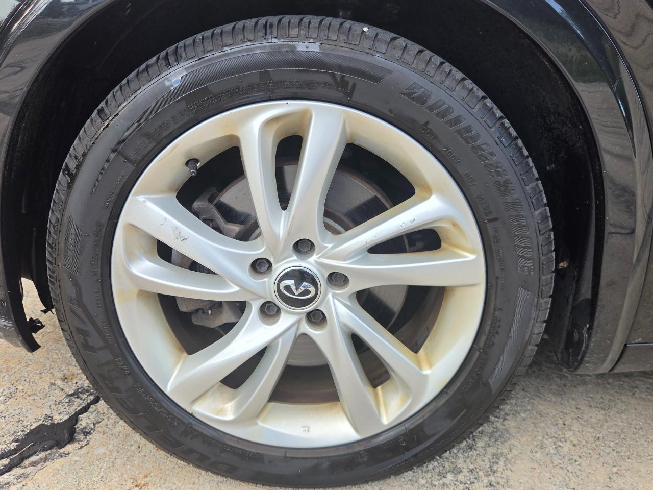 Infiniti QX30 Luxury FWD *Ltd Avail* 2017