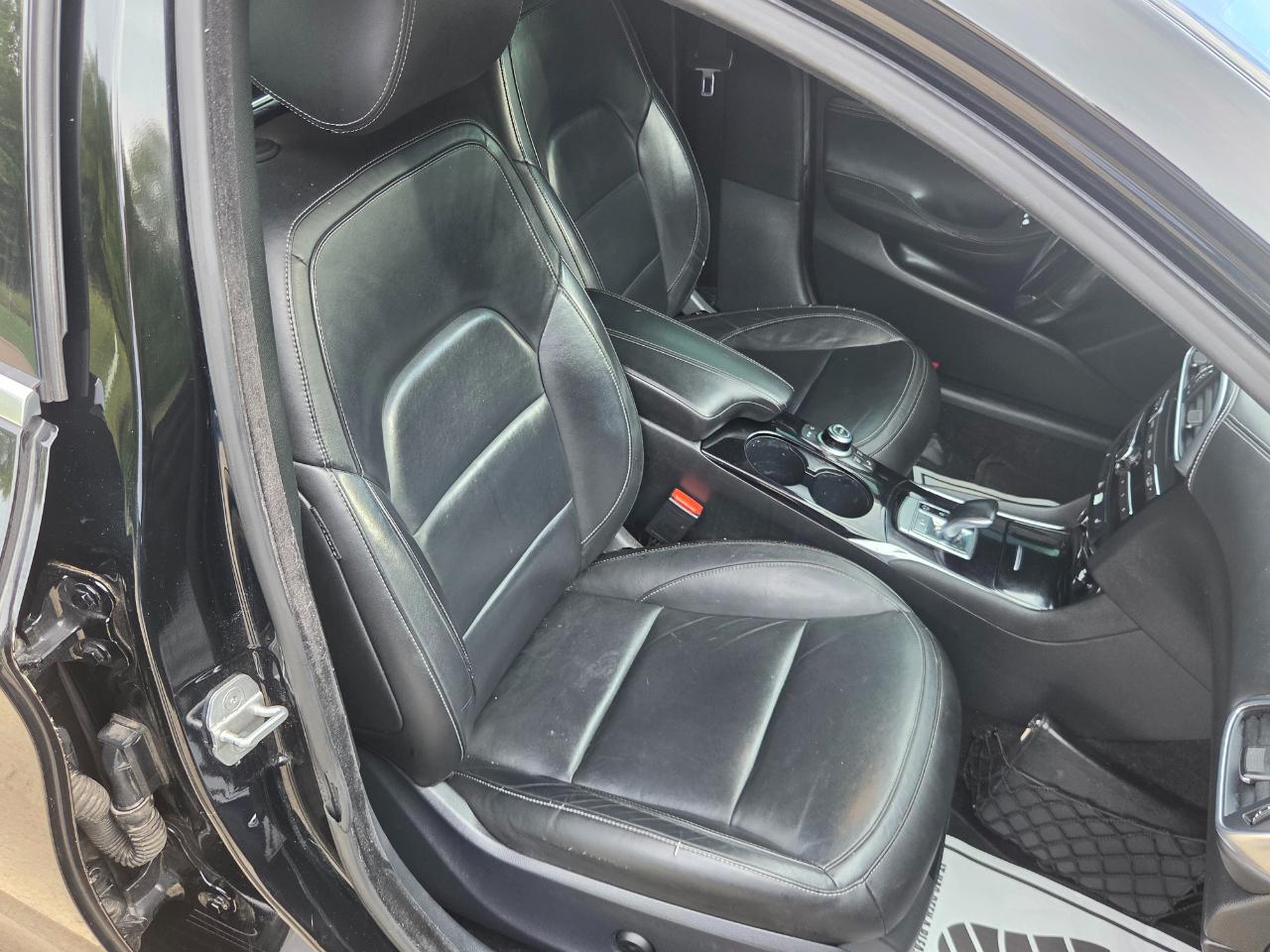 Infiniti QX30 Luxury FWD *Ltd Avail* 2017