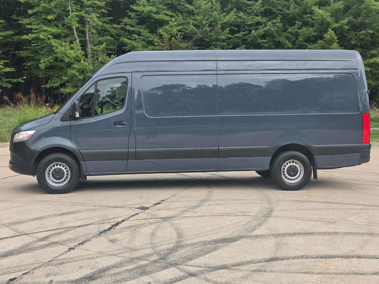 Mercedes-Benz Sprinter Van 2500 High Roof V6 170" RWD 2019