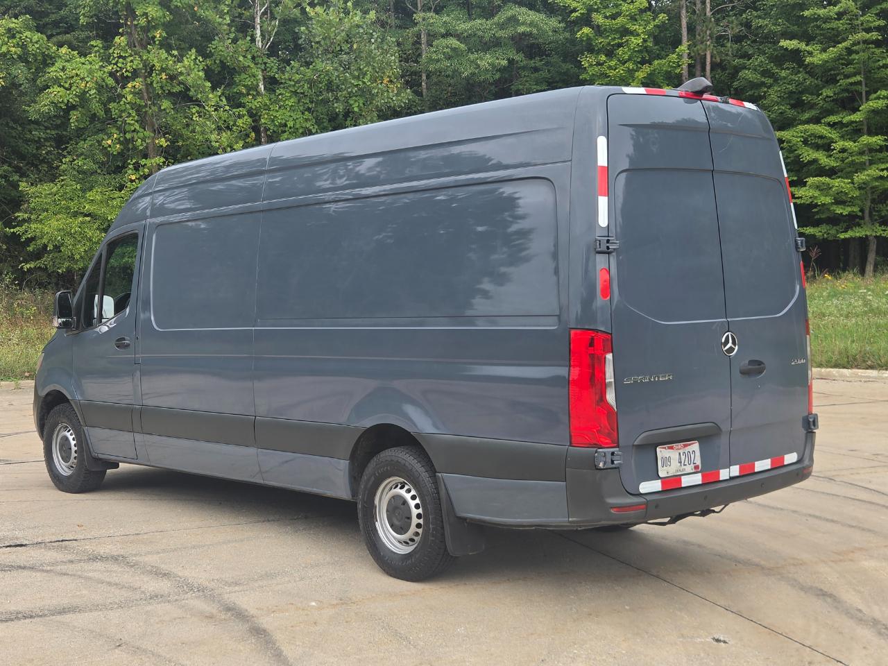 Mercedes-Benz Sprinter Van 2500 High Roof V6 170" RWD 2019
