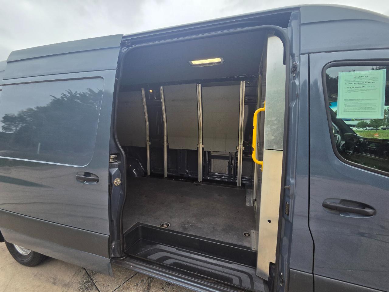 Mercedes-Benz Sprinter Van 2500 High Roof V6 170" RWD 2019