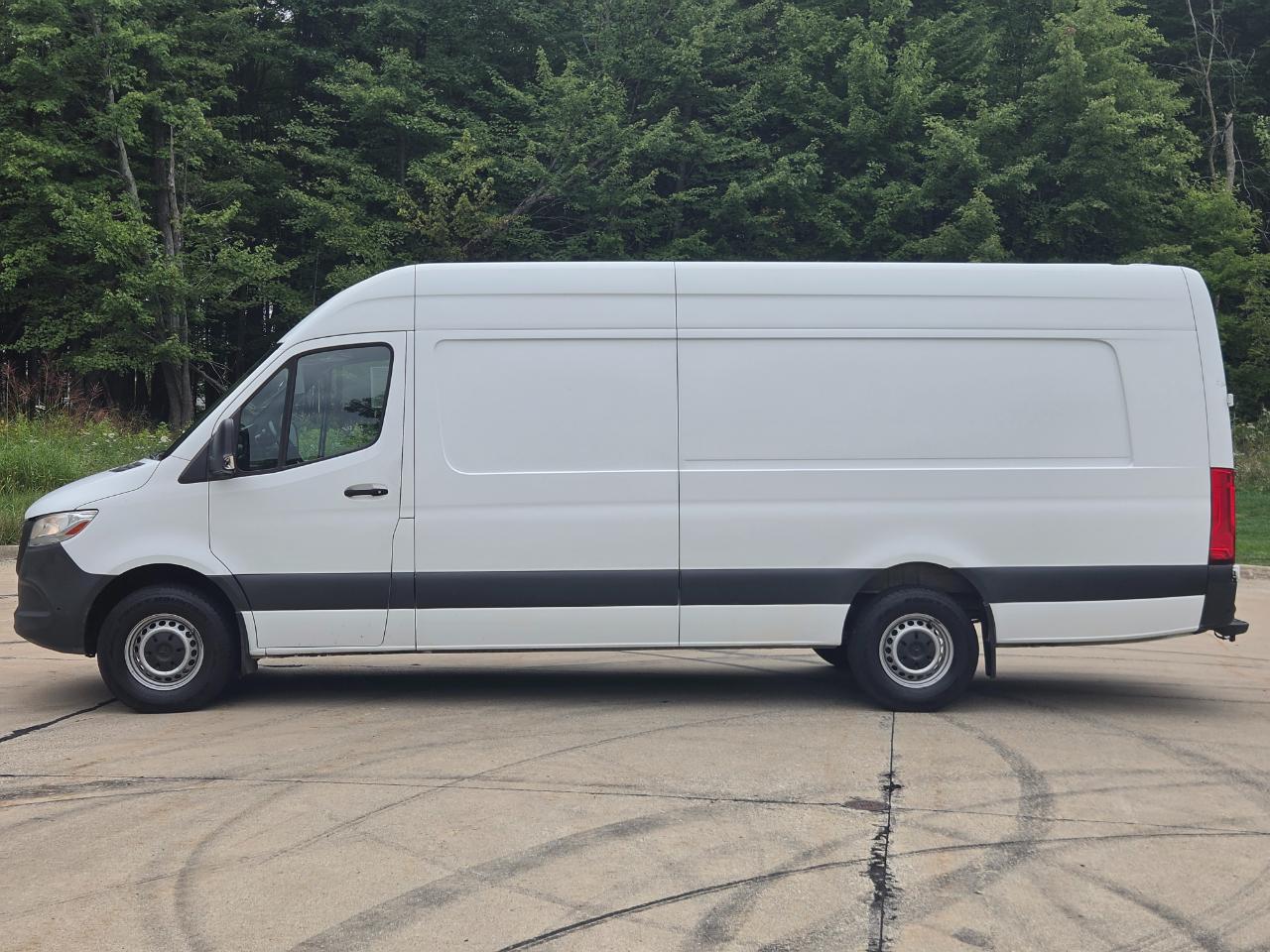 Mercedes-Benz Sprinter Cargo Van 2500 High Roof V6 170" Extended RWD 2020