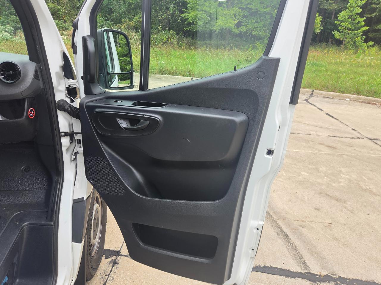 Mercedes-Benz Sprinter Cargo Van 2500 High Roof V6 170" Extended RWD 2020