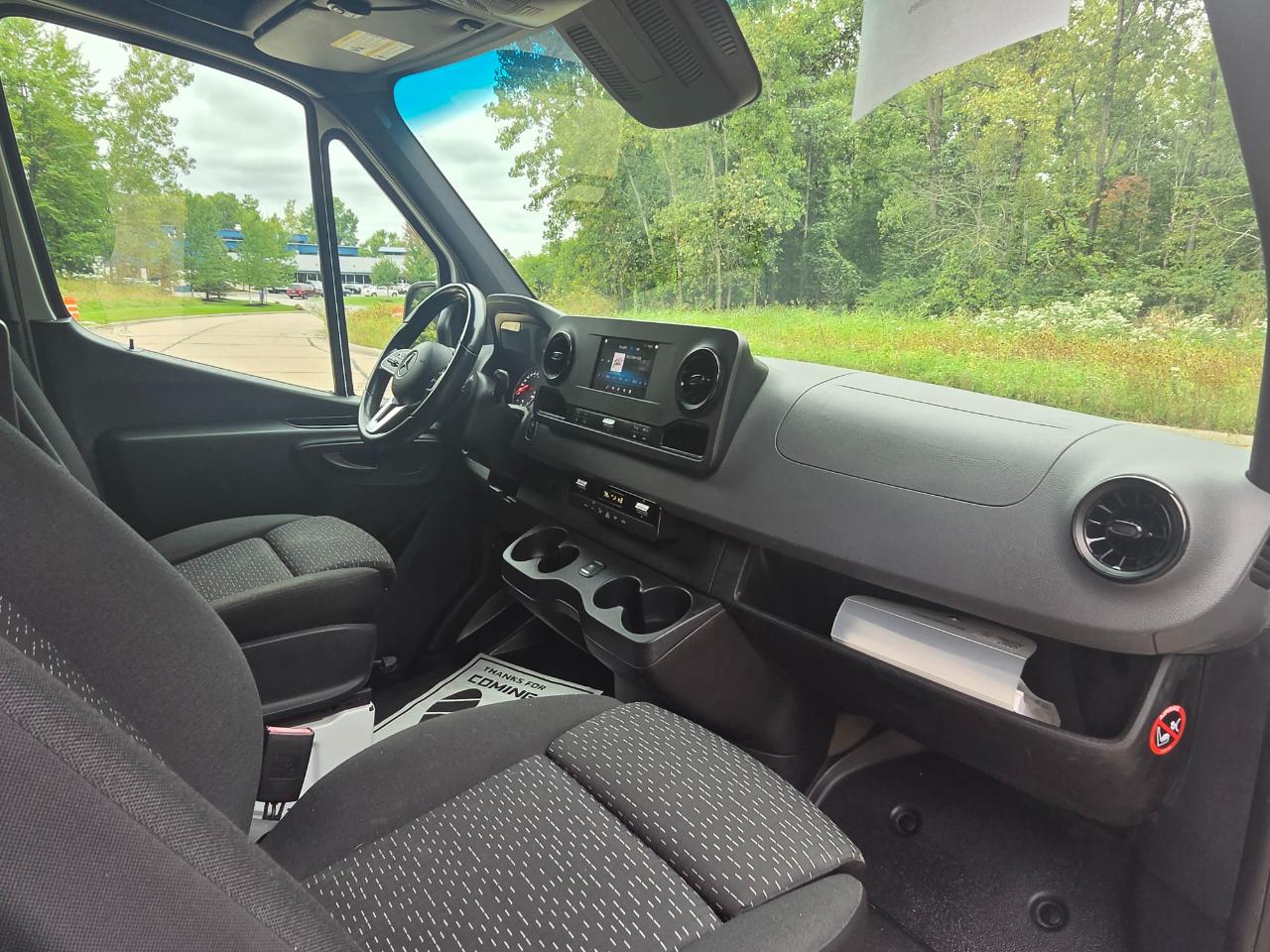 Mercedes-Benz Sprinter Cargo Van 2500 High Roof V6 170" Extended RWD 2020