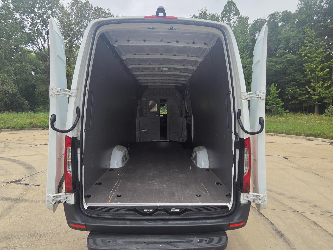 Mercedes-Benz Sprinter Cargo Van 2500 High Roof V6 170" Extended RWD 2020