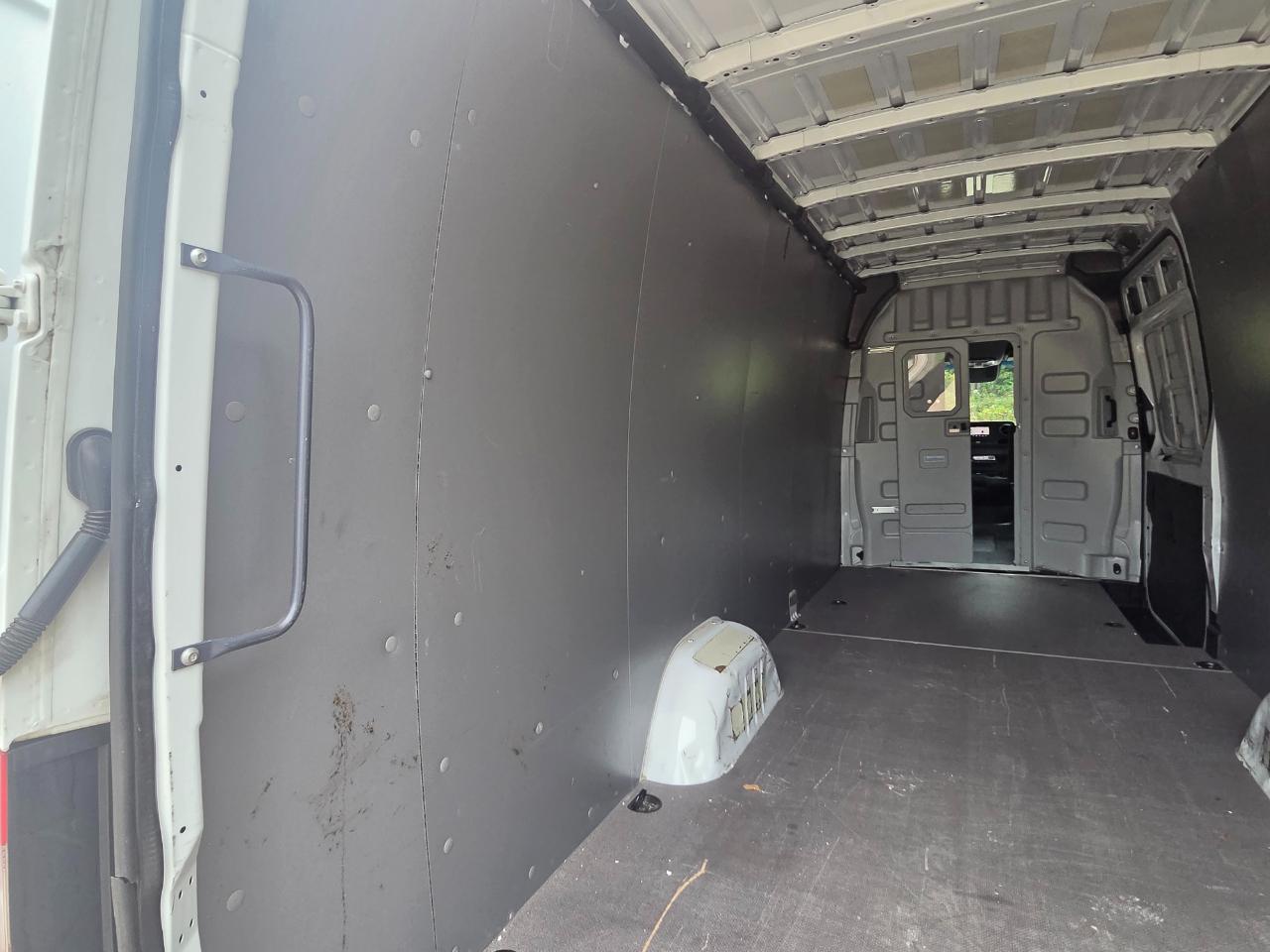 Mercedes-Benz Sprinter Cargo Van 2500 High Roof V6 170" Extended RWD 2020