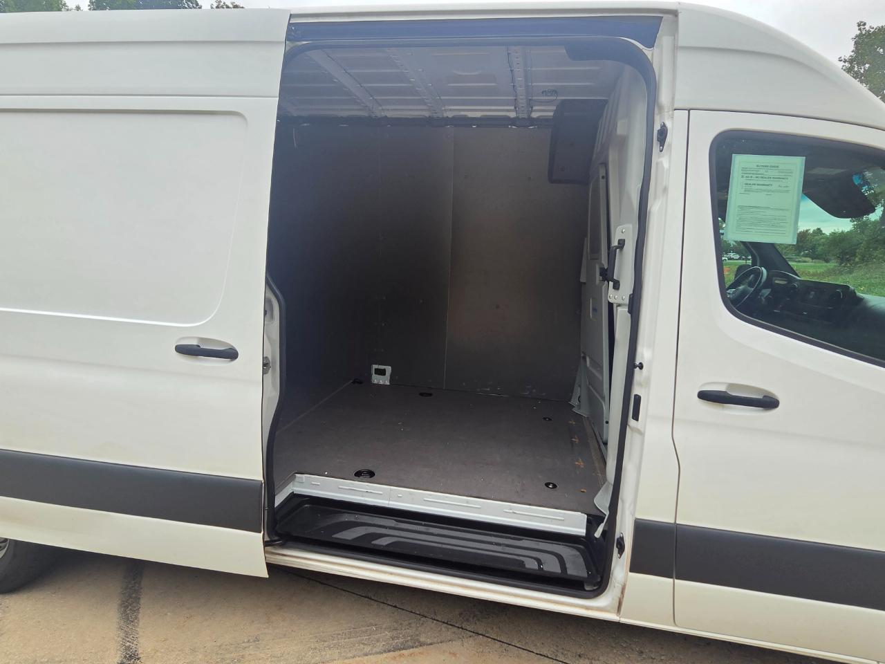 Mercedes-Benz Sprinter Cargo Van 2500 High Roof V6 170" Extended RWD 2020