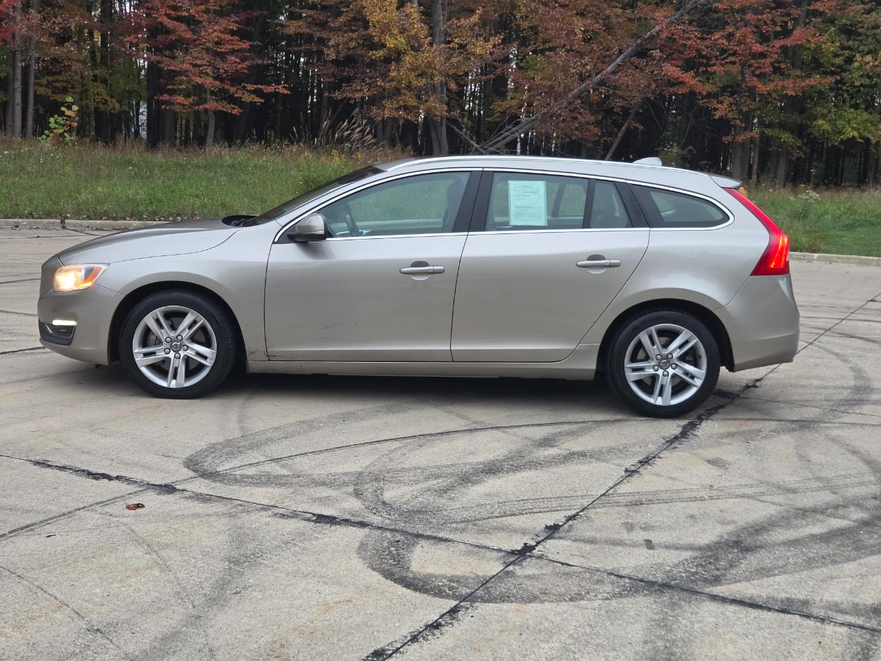 Volvo V60 2015.5 4dr Wgn T5 Premier AWD 2015