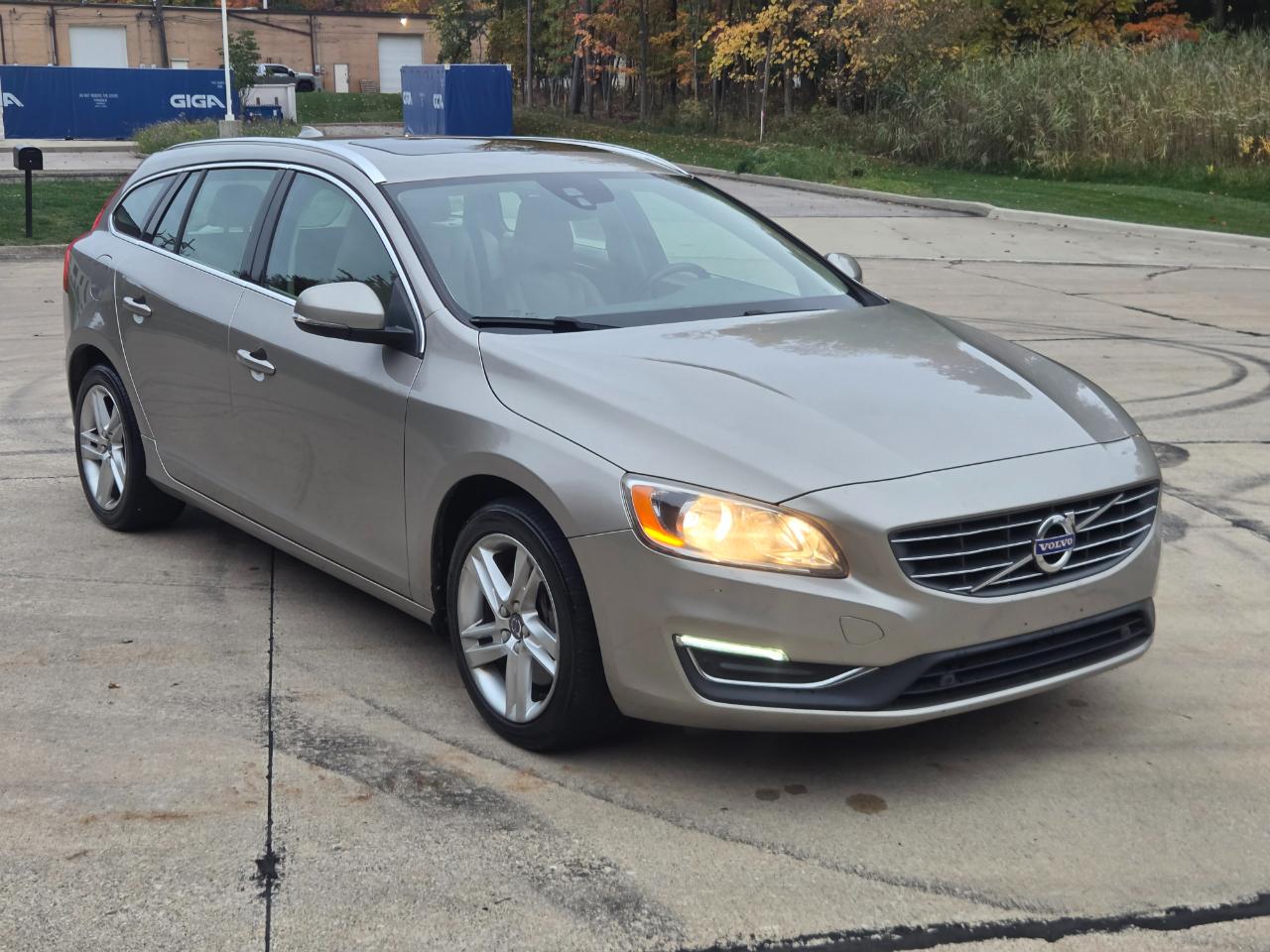 Volvo V60 2015.5 4dr Wgn T5 Premier AWD 2015