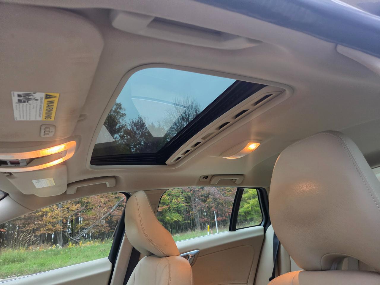 Volvo V60 2015.5 4dr Wgn T5 Premier AWD 2015