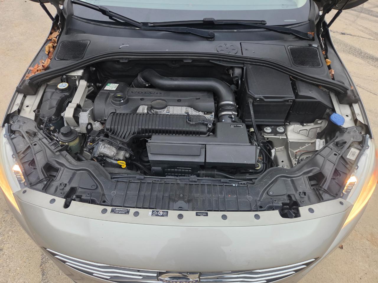 Volvo V60 2015.5 4dr Wgn T5 Premier AWD 2015