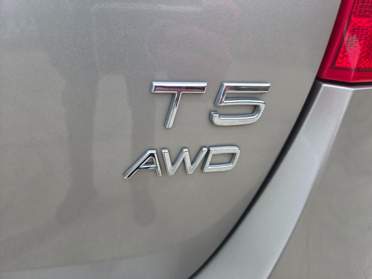 Volvo V60 2015.5 4dr Wgn T5 Premier AWD 2015