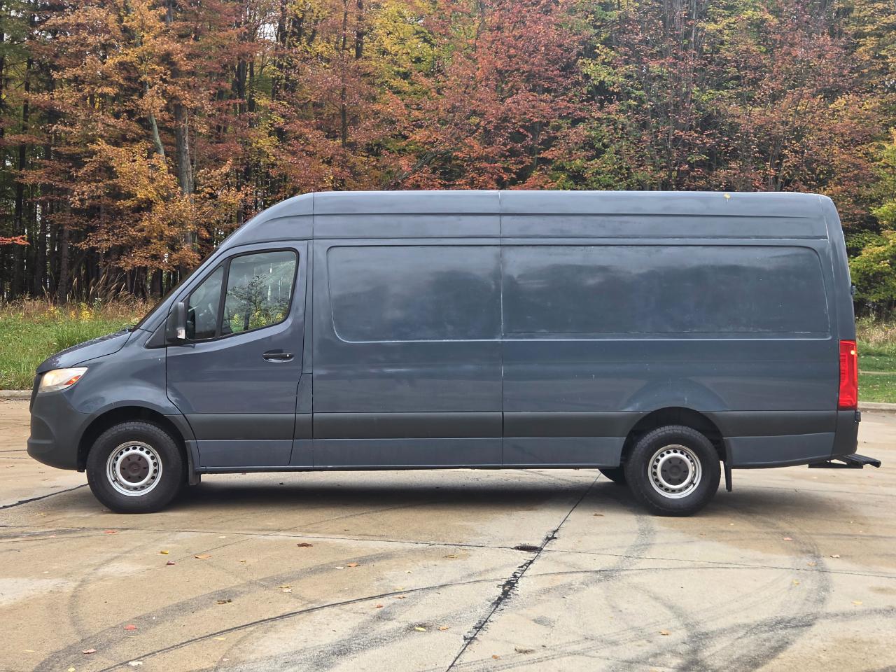 Mercedes-Benz Sprinter Van 2500 High Roof V6 170" RWD 2019